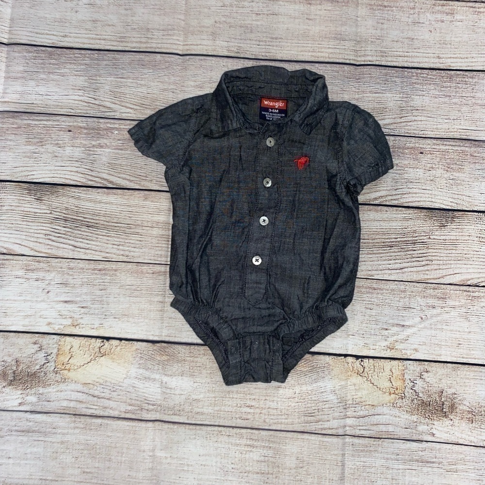 𝅺WRANGLER 3-6 month onesie with collar